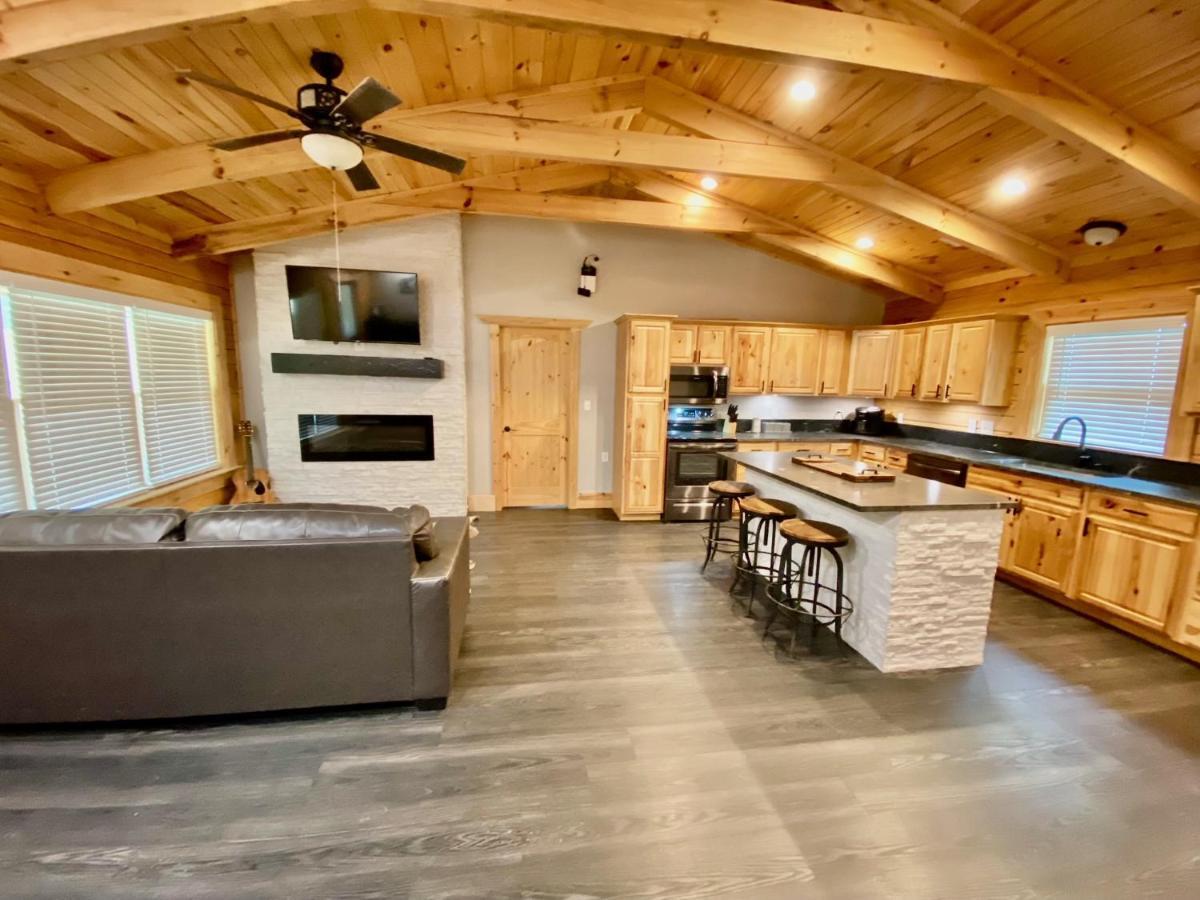 Cabin At Chitt'S Creek Emory ภายนอก รูปภาพ
